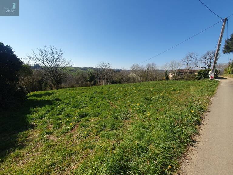 Terrain arboré de 1900m² avec permis de construire accepté et viabilisé — photo 1