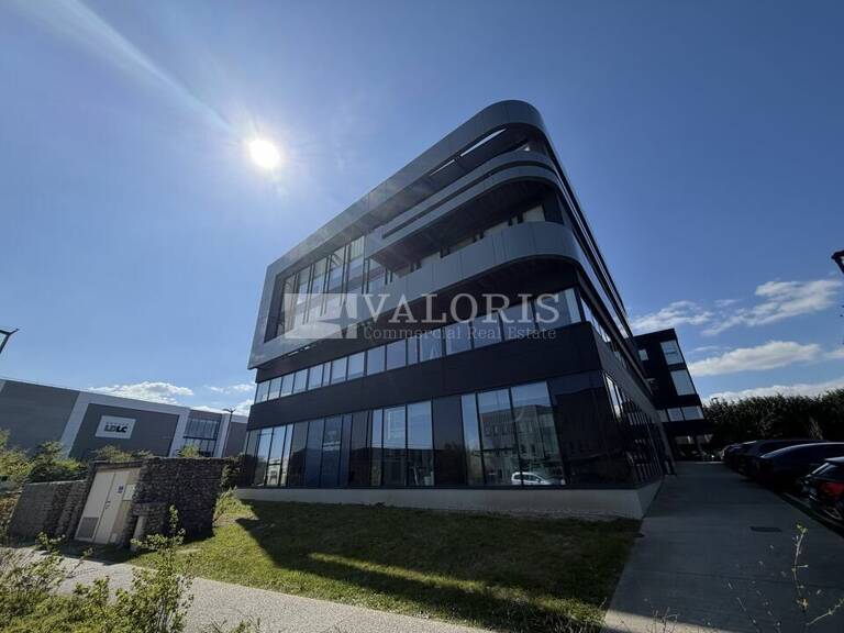 BUREAUX à LOUER — photo 1