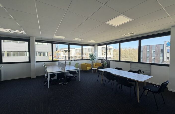 BUREAUX à LOUER — photo 3