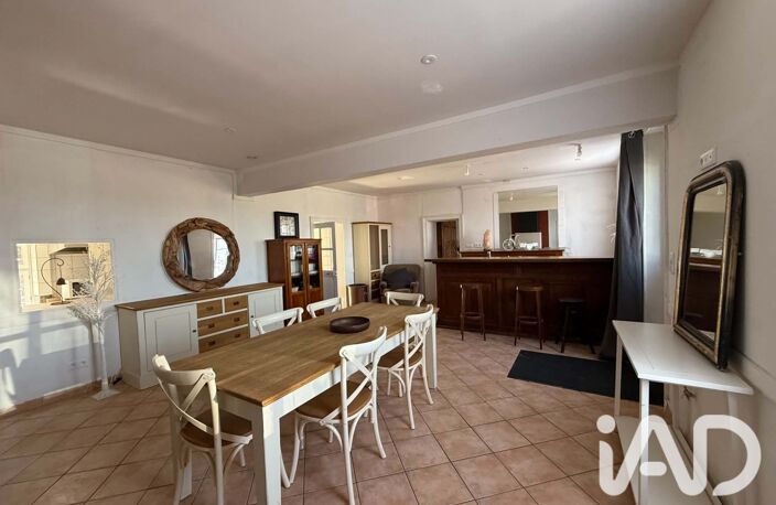 Vente Maison/villa 9 pièces — photo 2