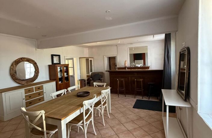 Vente Maison/villa 9 pièces — photo 3