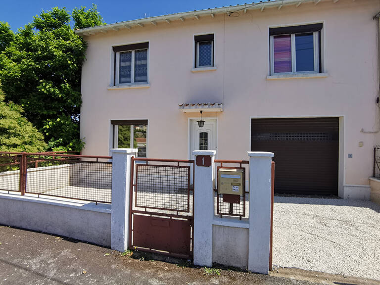 Proche Petit Leclerc et accès D850, au calme maison 1960 avec garage et jardin — photo 1