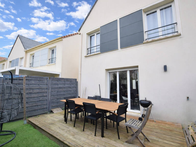 Maison 5 pièces 83.97 m² commune de BALLAINVILLIERS — photo 1