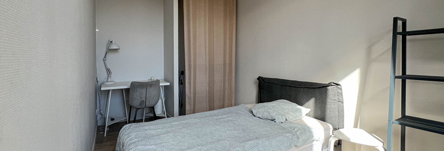 Appartement  124 m² à louer à Vénissieux (69200)