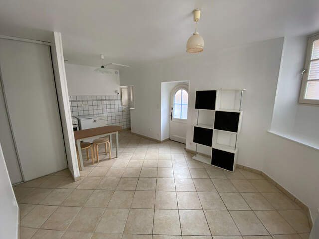 Appartement meublé AUBIGNY SUR NERE - 1 pièce(s) - 23.80 m2 — photo du bien