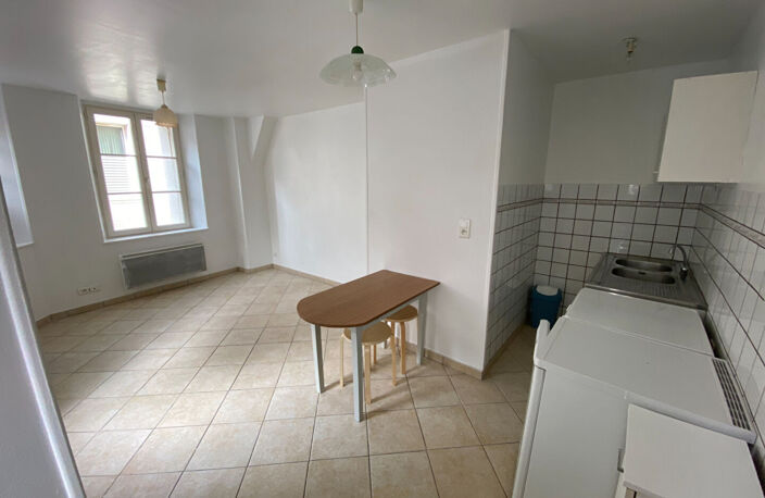 Appartement meublé AUBIGNY SUR NERE - 1 pièce(s) - 23.80 m2 — photo 4