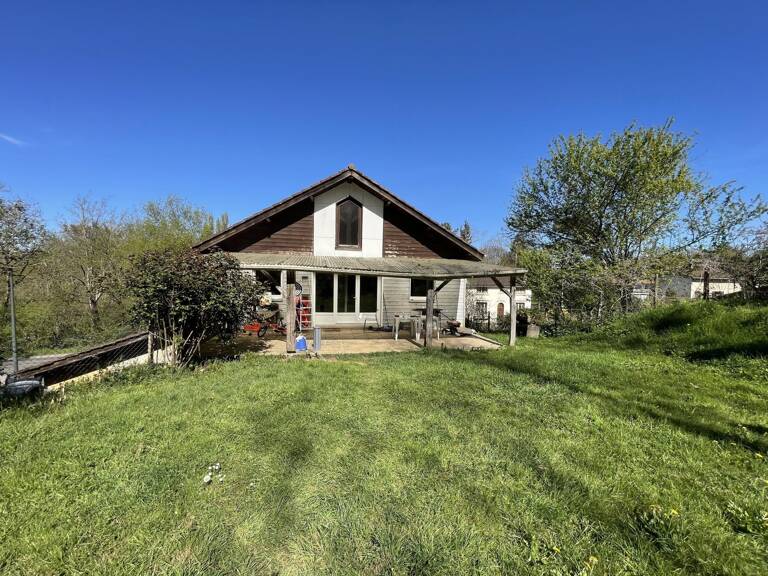 Maison de village avec jardin tous commerces à pied — photo 1