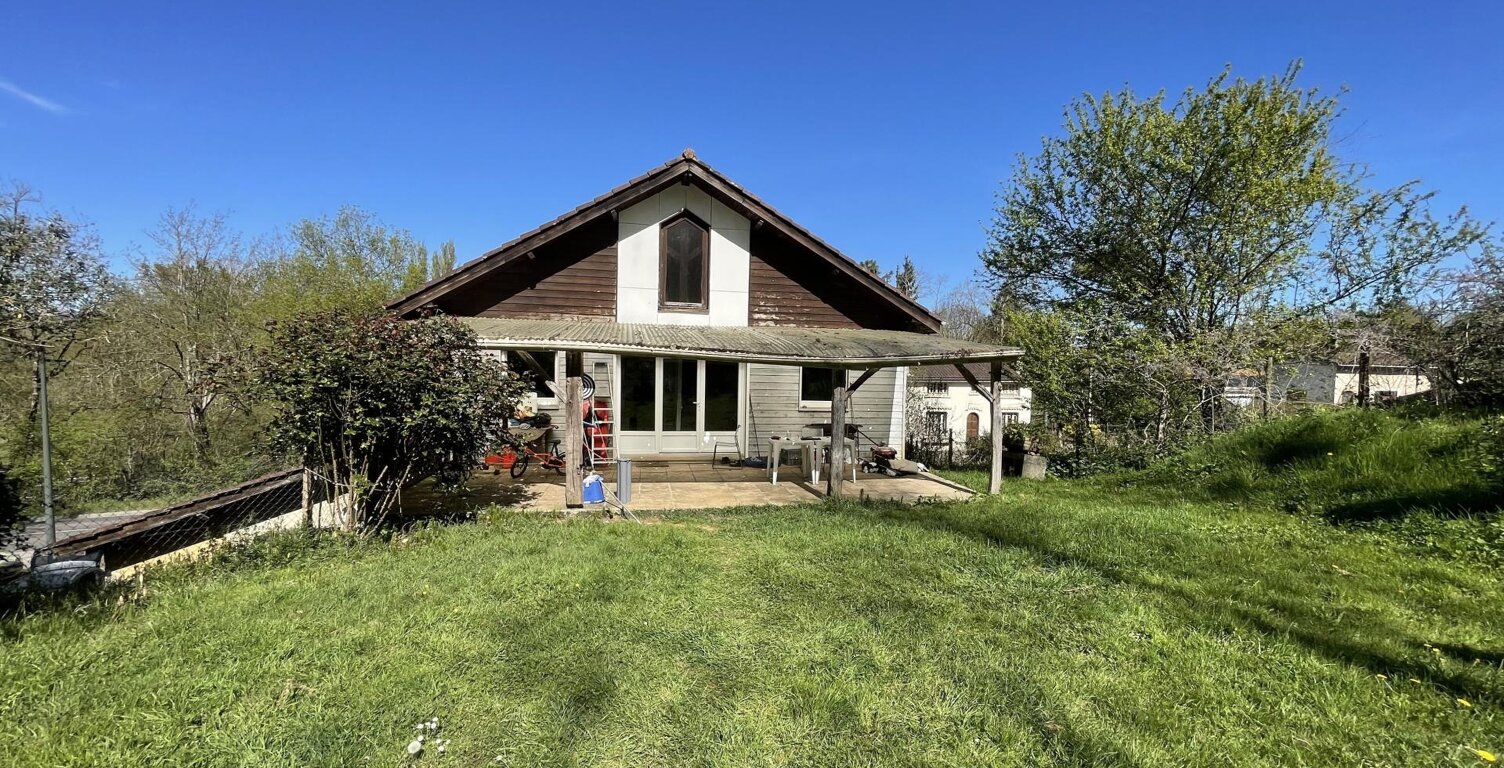 Maison de village avec jardin tous commerces à pied — photo 1