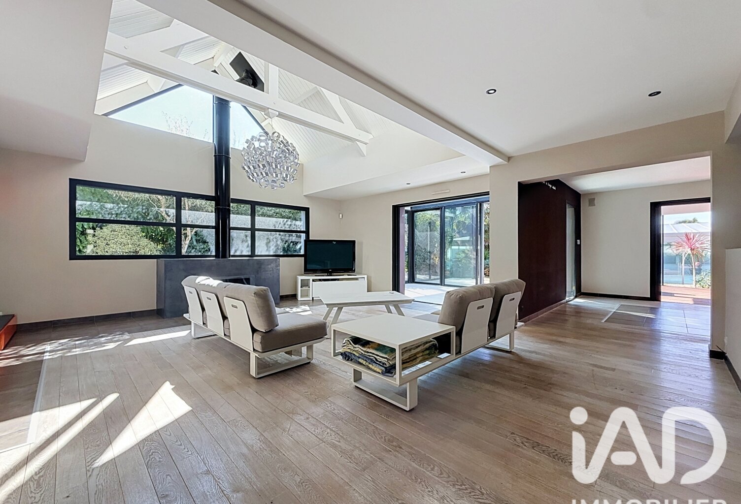Vente Maison/villa 9 pièces — photo 1