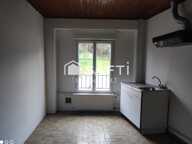 Maison à rénover, sur un terrain de 630m² — photo 3