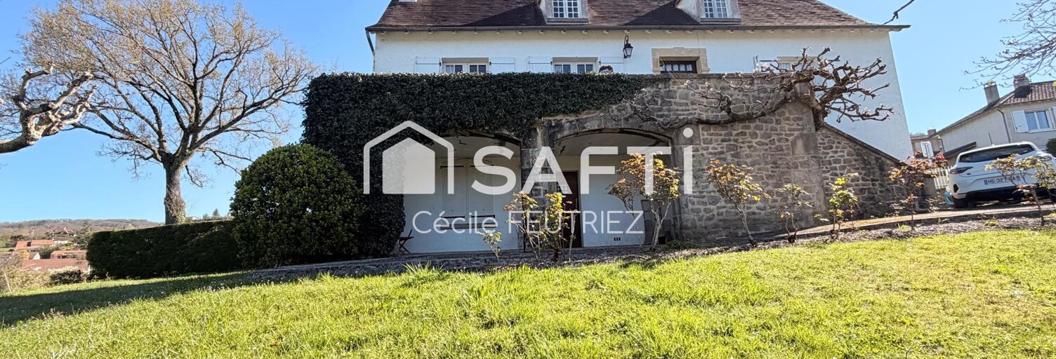 Maison 12 Pièces 200 m² à vendre à Saint-Laurent-les-Tours (46400)