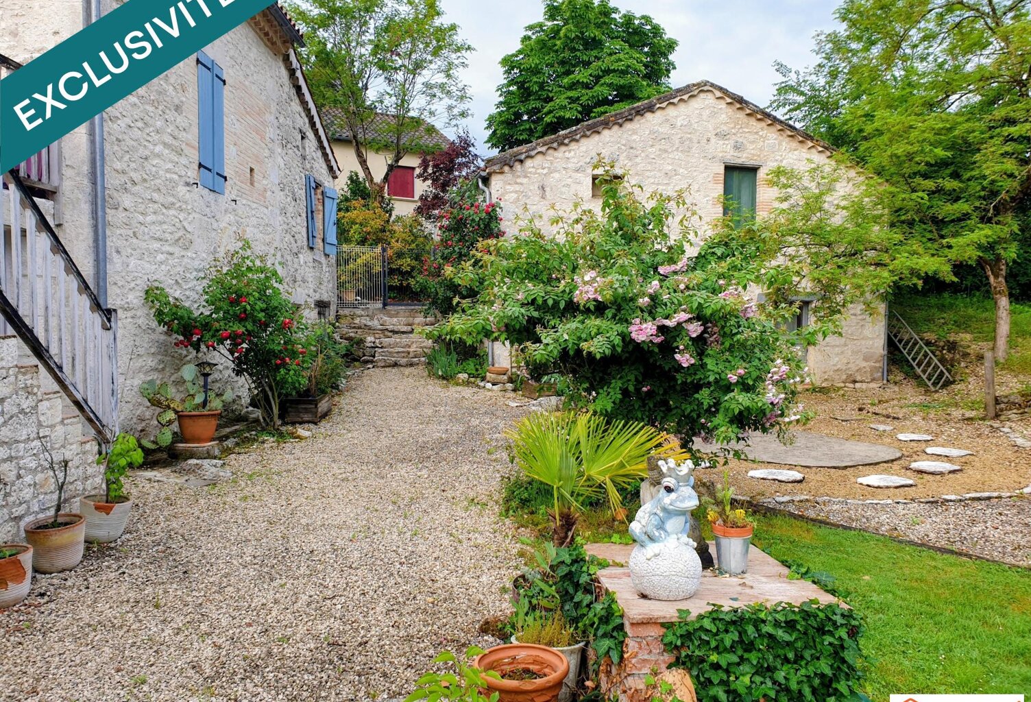 Maison en pierre avec piscine, gîte et chambres d'hôtes — photo 1
