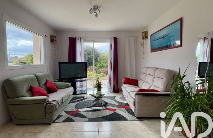 Vente Maison/villa 8 pièces — photo 2