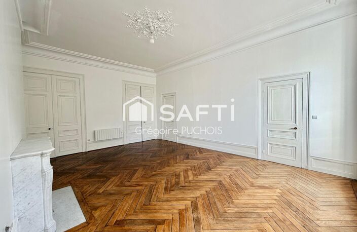 Appartement de caractère (F4) face aux Remparts — photo 3
