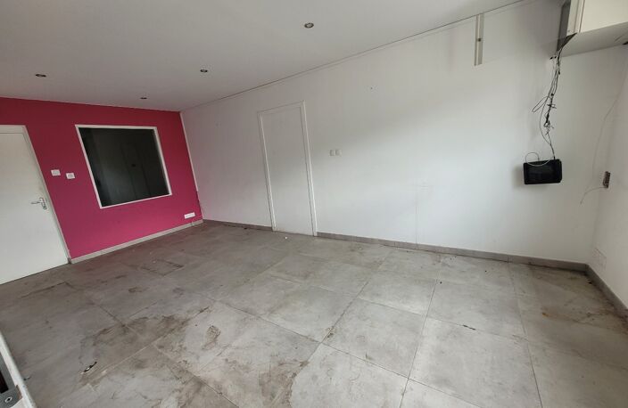 Local commercial — photo 4