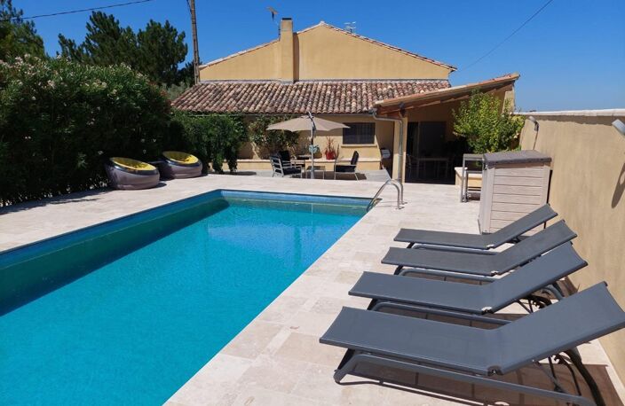 MAS RENOVE DE 280 M² AVEC VUE — photo 3