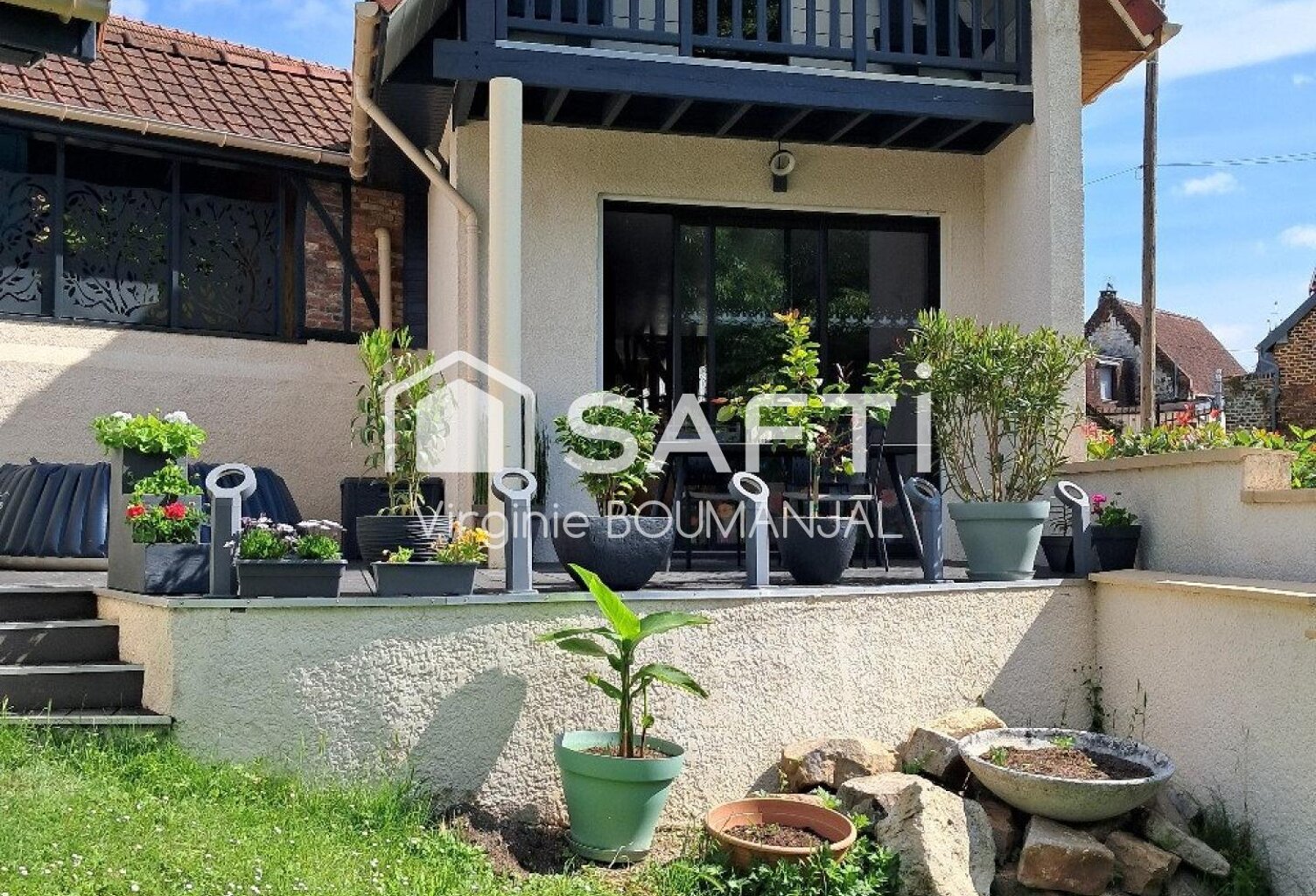 Maison de 130m2 3/4 chambres avec jardin clos et 2 garages — photo 1