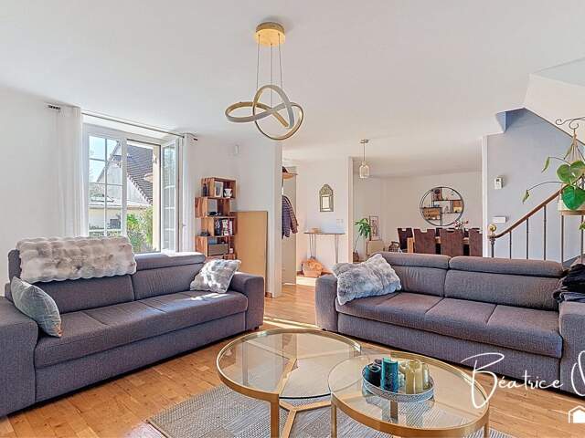 Maison de charme avec dépendance et potentiel rare — photo du bien