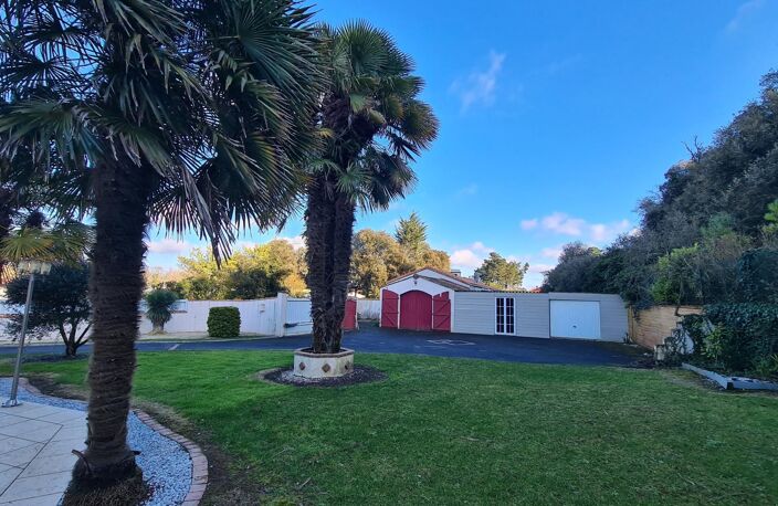 Accès à la plage depuis le jardin!!! — photo 4