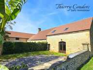 Corps de ferme avec terrain plat en campagne. — photo 4