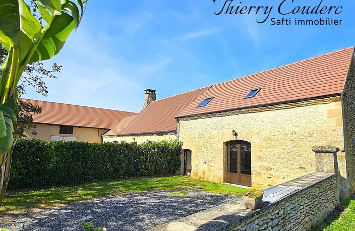 Corps de ferme avec terrain plat en campagne. — photo 4