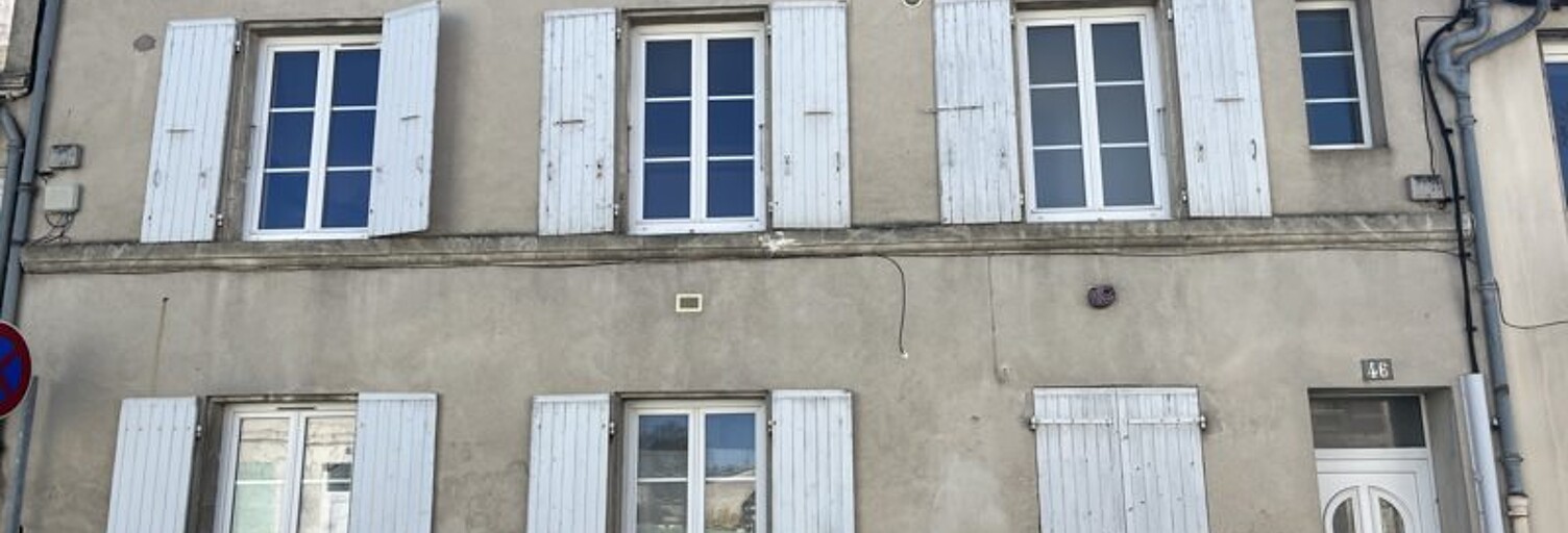 Immeuble   m² à vendre à Saint-Jean-d'Angély (17400)