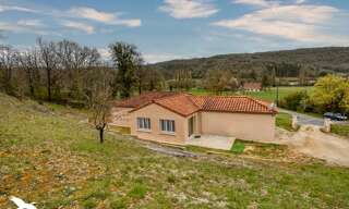 Maison 5 Pièces 121 m² à vendre à Saint-Germain-du-Bel-Air (46310)