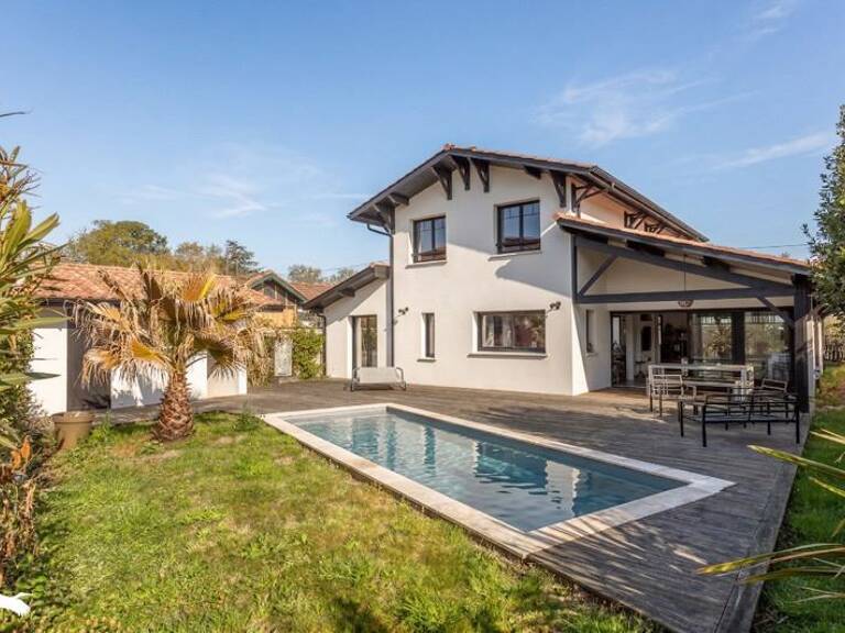 Contemporaine de 6 pièces principales — photo 1
