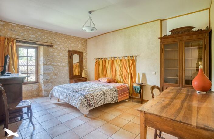 Maison en pierre de 6 pièces principales — photo 4