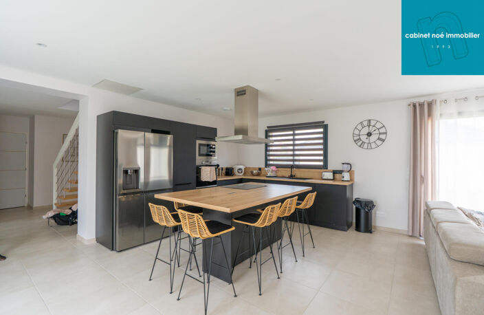 Vente maison 5 pièces 141 m² Charmont-sous-Barbuise (10150) — photo 3