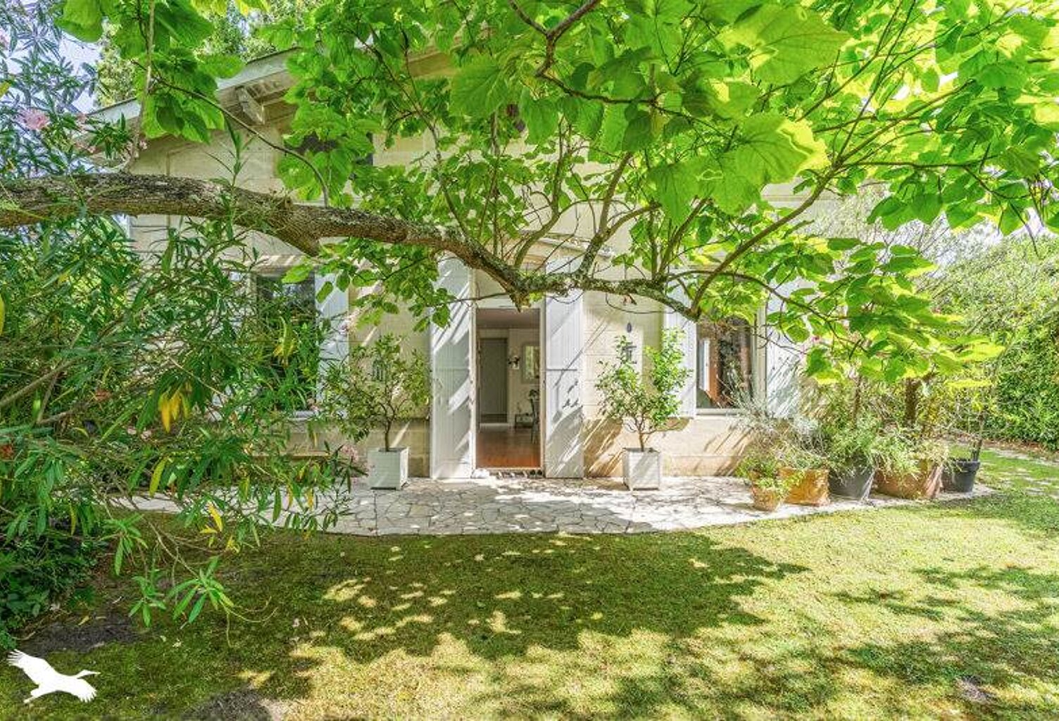 Maison en pierre de 6 pièces principales — photo 1
