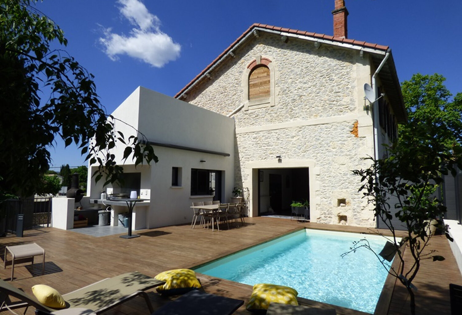 Sauve, grande maison atypique rénovée avec goût — photo 1