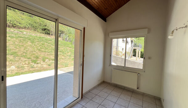 Villa / Maison 3 pièces  à louer Thueyts 07330