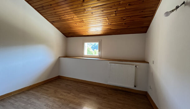 Villa / Maison 3 pièces  à louer Thueyts 07330