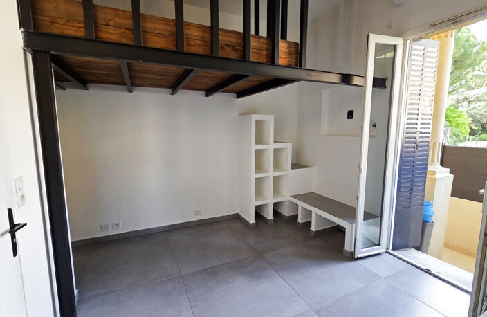 Nice ouest   Ferber - Studio rénové avec balcon — photo 2