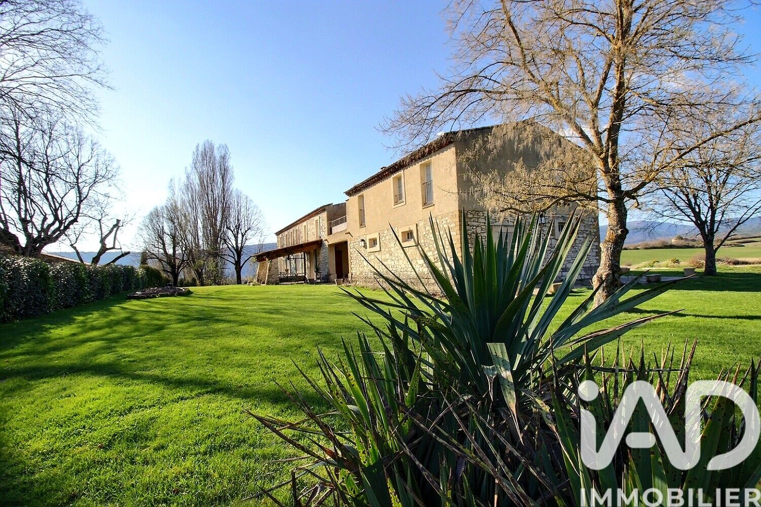 Sault - 382m² - 11p. - 6ch.