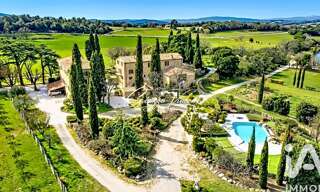 Maison 20 Pièces 1950 m² à vendre à Tourtour (83690)