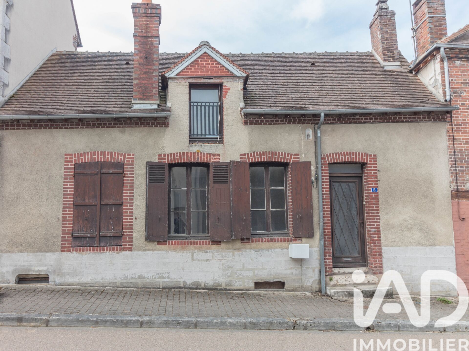 Rogny-Les-Sept-Ecluses - 90m² - 4p. - 2ch.