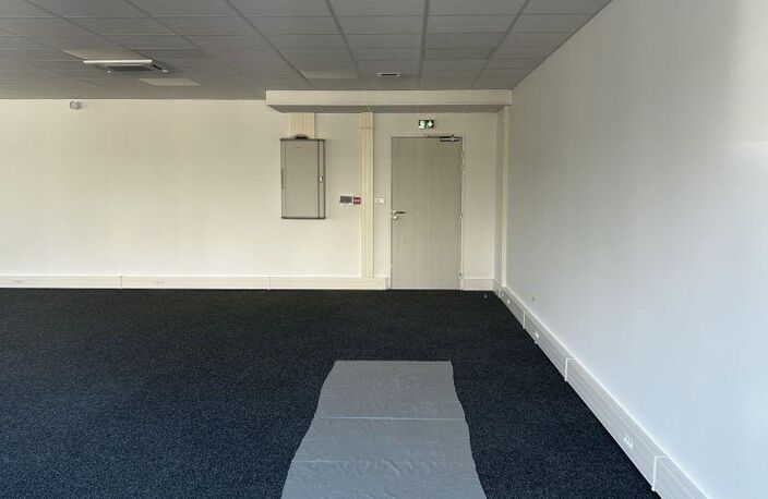 Vente Bureaux 158 m&sup2; — photo 4