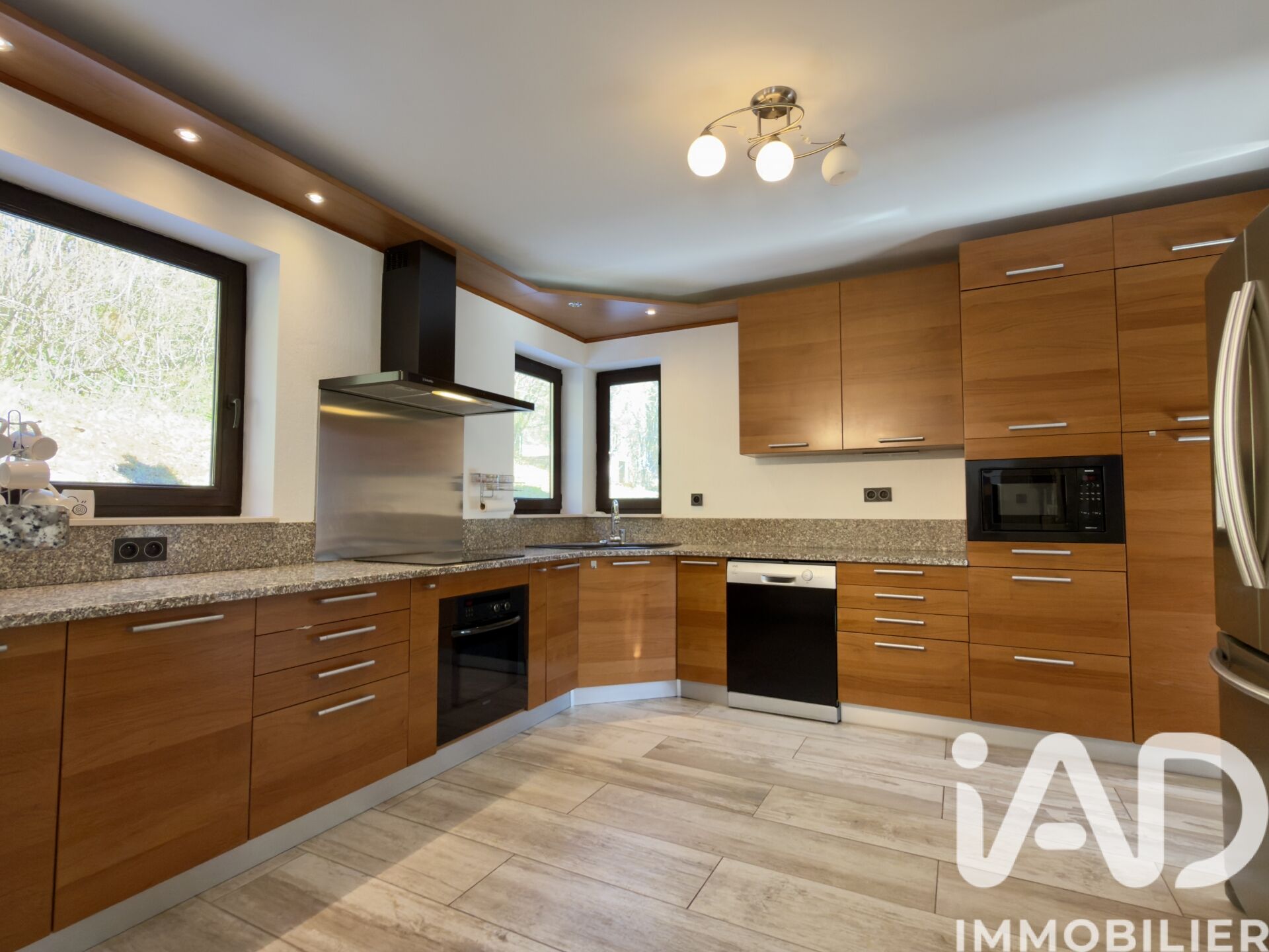 Vente Maison/villa 8 pièces - Photo 3