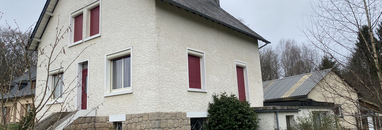 Maison 8 Pièces 241 m² à vendre à Montaignac-sur-Doustre (19300)