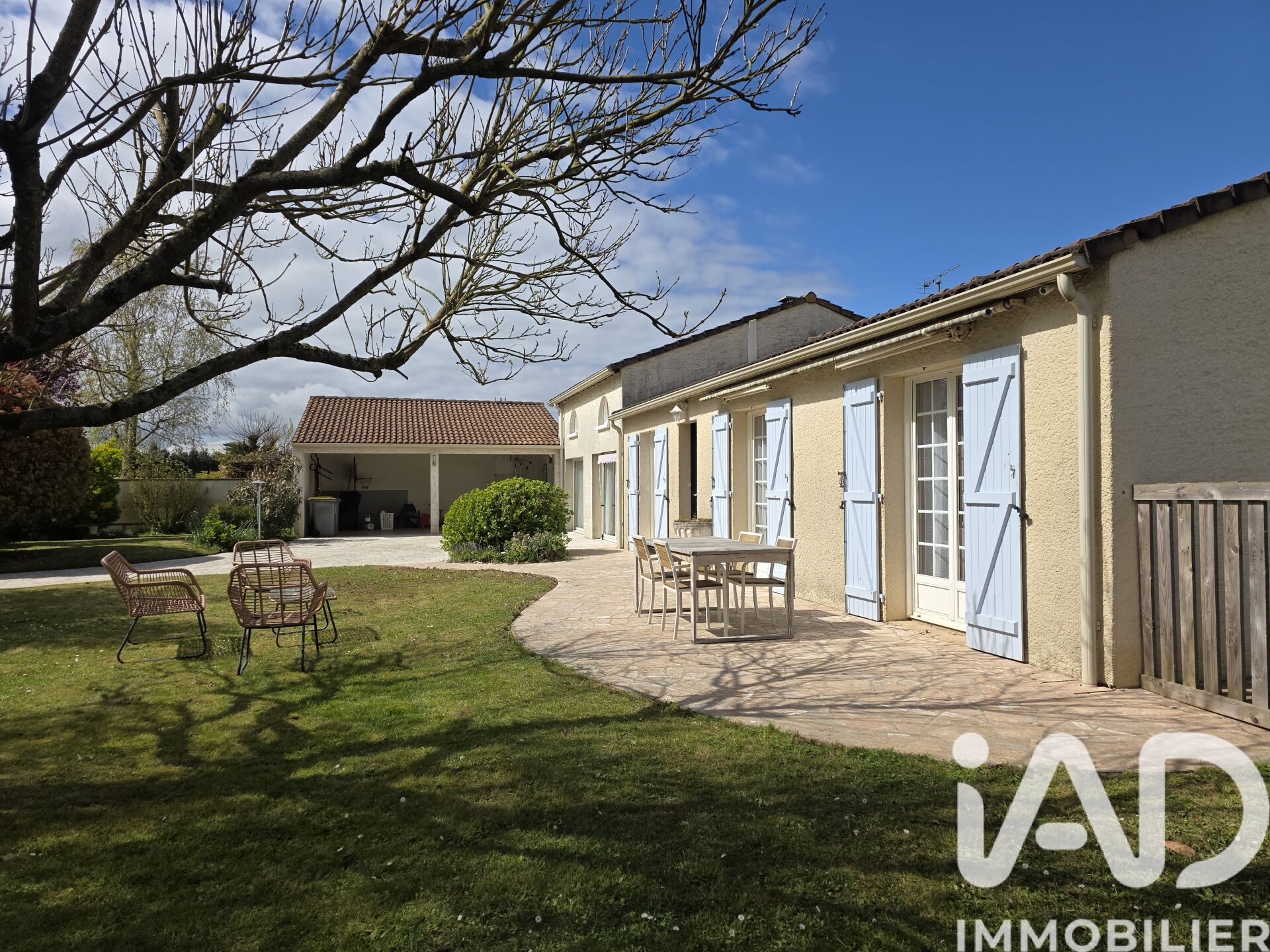 Villiers-En-Plaine - 190m² - 8p. - 6ch.