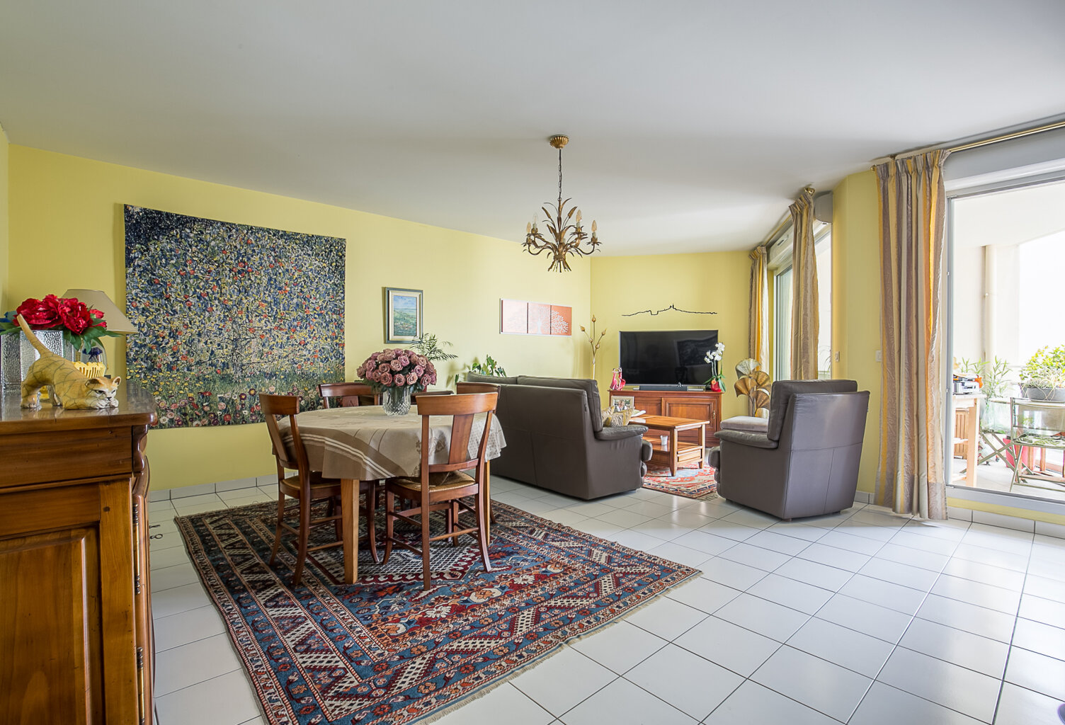 TYPE 4 ST CHARLES TERRASSE ET BOX 13003 — photo 1