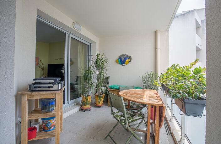TYPE 4 ST CHARLES TERRASSE ET BOX 13003 — photo 2