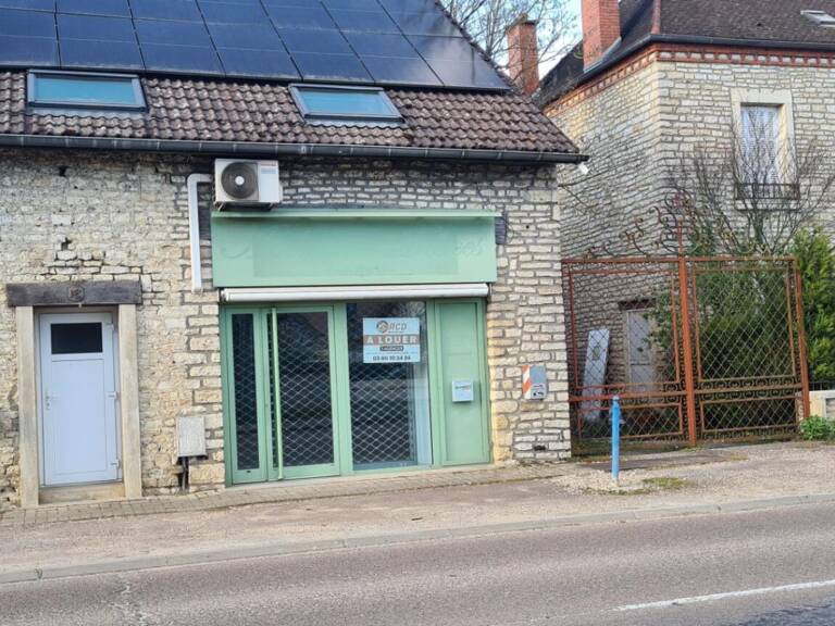 LOCAL COMMERCIAL ARC SUR TILLE — photo 1