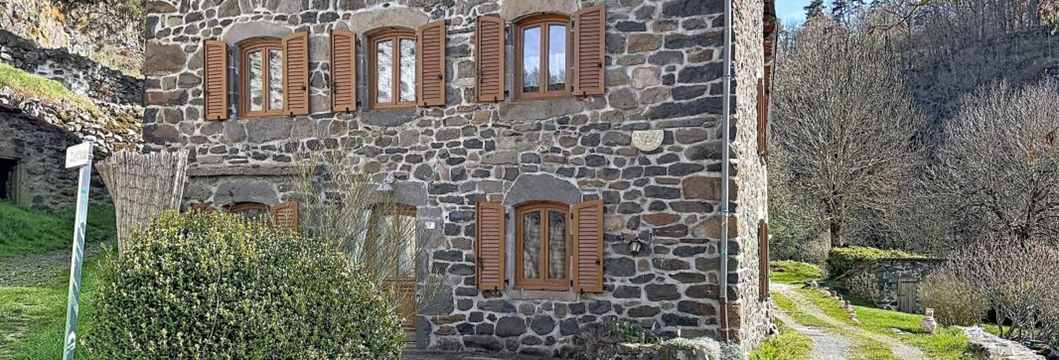 Maison 7 Pièces 128 m² à vendre à Andelat (15100)