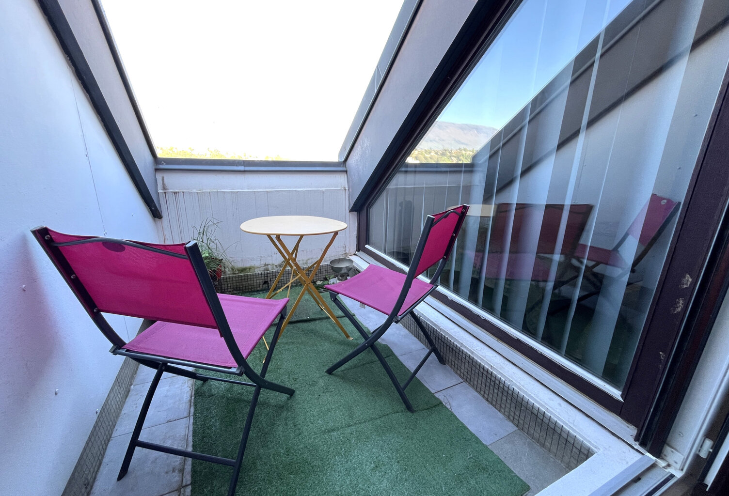 A VENDRE AIX LES BAINS STUDIO BALCON VUE LAC — photo 1