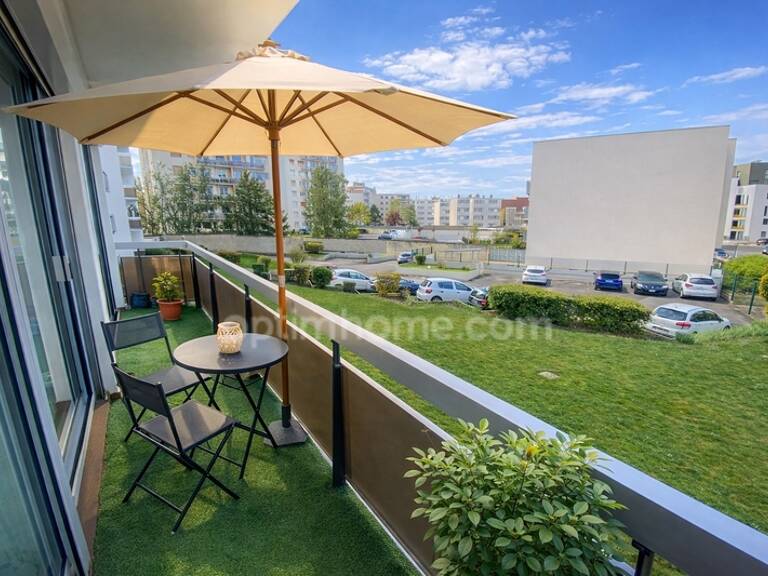 Superbe Appartement 4 pièces entièrement rénové, lumineux, avec balcon, ascenseur - cave et Parking ss/sol — photo 1