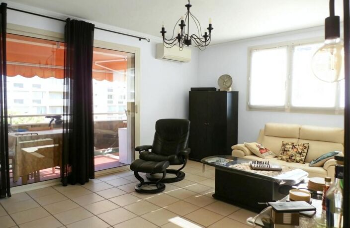 13010 Saint Tronc Beau Type 4 avec Balcon — photo 2