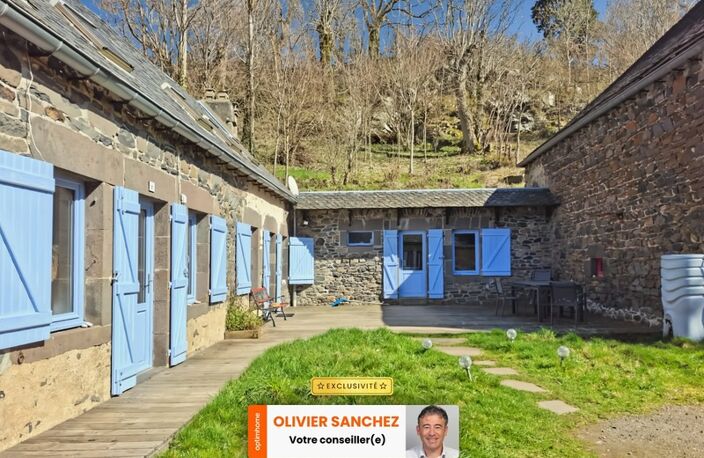 Maison de caractère avec gîte - 12 pièces SAINT BONNET PRES ORCIVAL (63) — photo 3